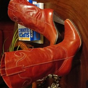 Cowboy boots, coral with heel